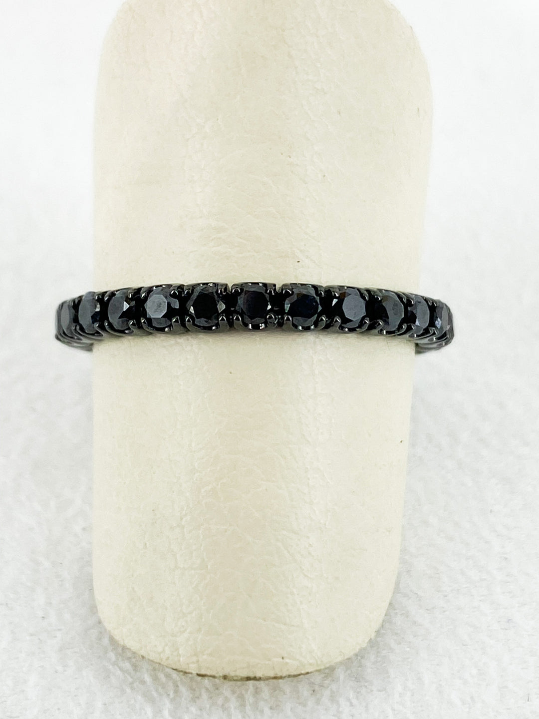 Alliance Sertis de Saphir Noir - Sublime Diamant - Bagues - Les Champs d'Or