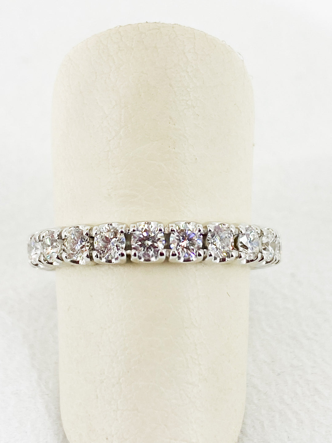 Alliance Sertis de Diamant en Or Blanc - Sublime Diamant - Bagues - Les Champs d'Or