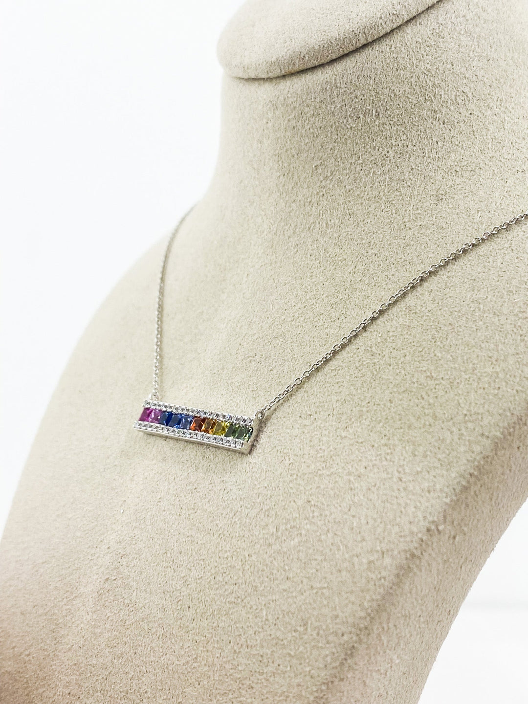 Collier Or Gris Barette Saphir -  - Sublime Diamant - Collier - Les Champs d'Or